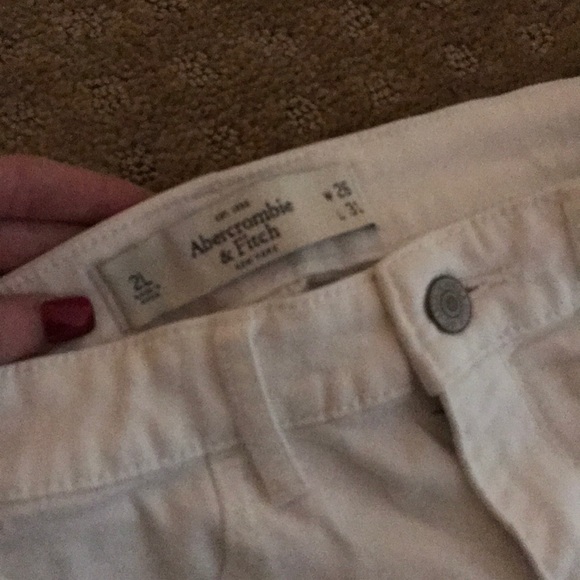 Abercrombie jeans! Great condition just wrinkled - Picture 3 of 4